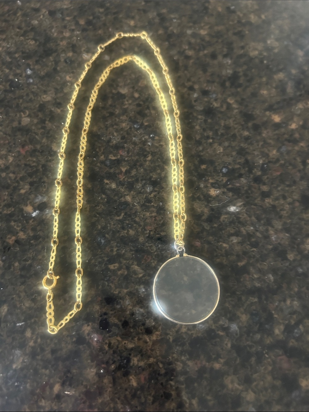 Vintage Delicate Gold Round Pendant Necklace for Women